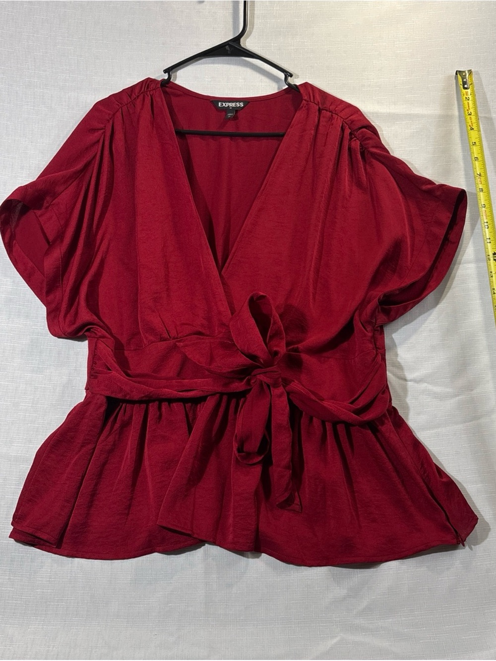 Express wrap blouse Red deep V-neck tie waist Women’s XL